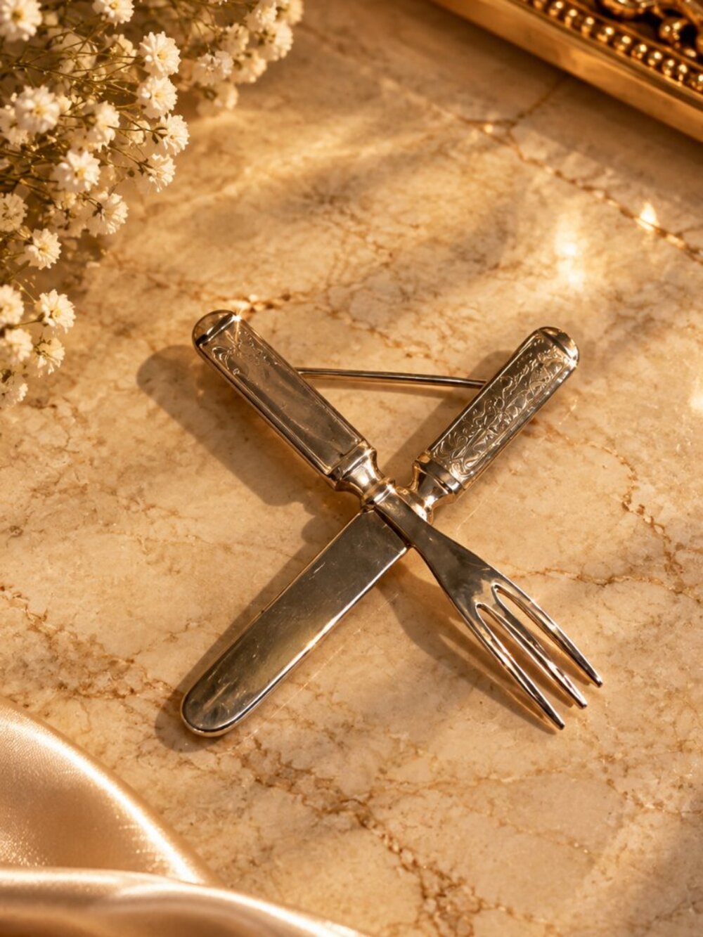 Vintage Engraved Folding Pocket Knife & Fork Set – Elegant Travel Cutlery